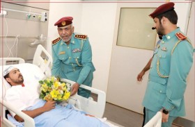 شرطة الفجيرة تعود أحد منتسبيها