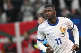 إصابة ديمبيلي تفتح «حرباً باريسية»  ضد الاتحاد الفرنسي