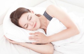 الحصول على ليلة نوم هانئة يمكن  أن يزيل السموم من الدماغ