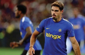 من هو بيدرو نيتو صفقة الهلال السعودي المنتظرة؟