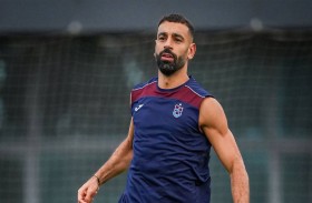 منع محمد صلاح من القيادة في إنجلترا لمدة 6 أشهر