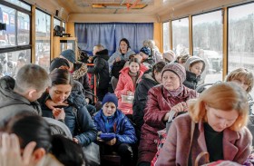 زيلينسكي يدعو لحظر النفط الروسي ويندد بتردد أوروبا