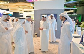 نتاج بحثي كتب بأيدي باحثين إماراتيين، وزيارات رفيعة المستوى تشيد بالمحتوى