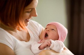 كيف تعتني بطفلك في شهره الأول؟