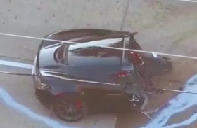 حادث مروع.. انشطار سيارة ماكلارين لنصفين