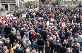 غضب في بيروت.. وتحرك حاشد للعسكريين المتقاعدين