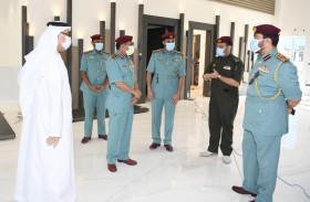 قائد عام شرطة رأس الخيمة يتفقد إسعاد المتعاملين