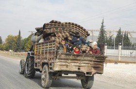 الفصائل تصل الى حمص والقوات السورية تنسحب من دير الزور 