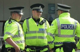 الشرطة البريطانية تعتقل ثلاثة فارين أفغان أدينوا بتهريب البشر 