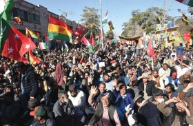 عمران خان يرشح عمر أيوب لرئاسة الوزراء 