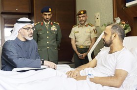 خالد بن محمد بن زايد يزور المصابين من منتسبي القوات المسلحة