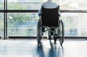 ستيني يبيع المخدرات من دار العجزة