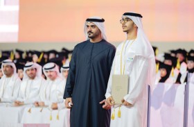 زايد بن محمد بن زايد يشهد تخريج 1,282 طالباً وطالبة من مدارس التكنولوجيا التطبيقية