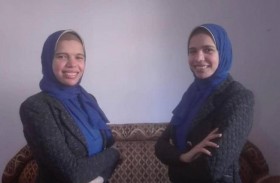 توأم مصري يحارب الأمية التكنولوجية بالصعيد