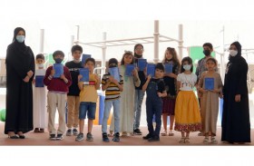 هيئة الشارقة للوثائق والأرشيف تعرف بتاريخ الشارقة في «رحلة الزمن»