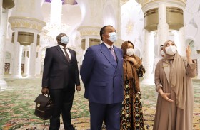 رئيس جمهورية الكونغو يزور جامع الشيخ زايد الكبير في أبوظبي