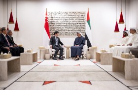 خالد بن محمد بن زايد يلتقي رئيس وزراء سنغافورة في متحف زايد الوطني