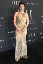 الممثلة الأمريكية إيميلي بادر لدى حضورها احتفال مجلة Elle 2025 للنساء في هوليوود، كاليفورنيا. ا ف ب