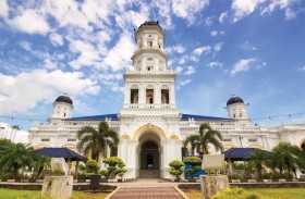 مسجد السلطان أبو بكر في ماليزيا.. تحفة بمنظور آسيوي 