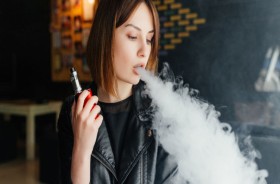 جدل لا ينتهي حول السجائر الإلكترونية وخطر السرطان