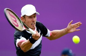 شوارتزمان يجد الخلاص في ويمبلدون