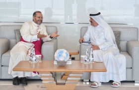 حاكم أم القيوين يستقبل ممثل بابا الفاتيكان 