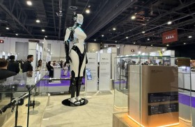 ‏«AIA Orbis» تطوّر من الإمارات أنظمة للقطاعات الحيوية وتستعرض روبوتاً بطول 3.5 متر