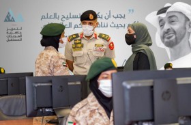 أحمد بن طحنون وعهود الرومي يلتقيان مجندات الخدمة الوطنية المشاركات ببرنامج مهارات تكنولوجيا المستقبل