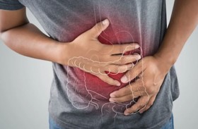 غرسة لاسلكية ذكية تُهدئ التهاب الأمعاء