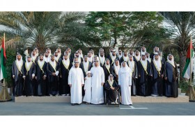 ذياب بن محمد بن زايد يحضر حفل زفاف 43 عريسا في مجلس المنهل 