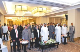 النادي المصري في العين يكرم الطلبة المتفوقين والمعلمين