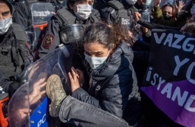 آلاف النساء ينتفضن ضد أردوغان