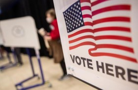 ديمقراطيون يراهنون على استعداد أمريكا لانتخاب رئيسة سوداء