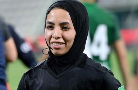 الدولية أمل جمال تُشارك في إدارة نهائي بطولة غرب آسيا لأندية السيدات