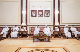 ولي عهد الفجيرة وحمدان بن زايد يطلعان على المشاريع التطويرية في ميناء الفجيرة