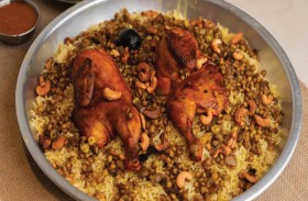 «المجبوس البحريني» يُزيّن موائد رمضان بمذاقه الأصيل