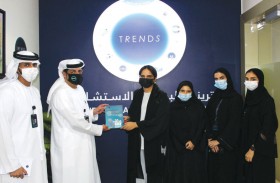 الكاتبة الإماراتية دبي بالهول تزور مركز تريندز وتشيد بنشاطاته البحثية والعلمية وبمستوى إصداراته