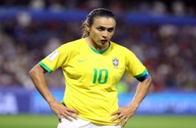 البرازيلية مارتا لن «تختفي من كرة القدم» 