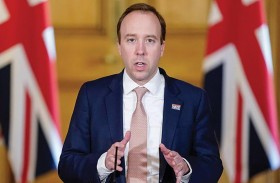 وزير الصحة البريطاني: لقاح أكسفورد فرصة للنجاة في الربيع