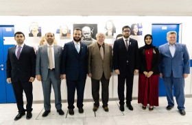 مدير عام (وام) يبحث تعزيز التعاون مع تاس الروسية