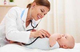 8 مؤشرات تدل على أن طفلك الرضيع مريض 