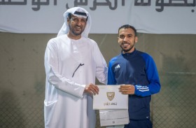 قائد الحرس الوطني يشهد ختام منافسات البطولة الرمضانية ويكرّم المتميزين