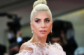 ليدي غاغا تفاجئ جمهورها بموعد زفافها