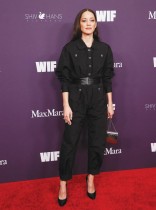 الممثلة الفرنسية ماريون كوتيار تصل إلى حفل Women in Film السنوي لعام 2024 في كاليفورنيا. (ا ف ب)
