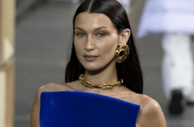 بيلا حديد بإطلالة عربية