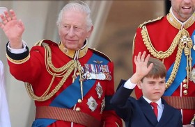 الملك تشارلز يتلقى تهنئة مؤثرة من حفيده الأمير لويس