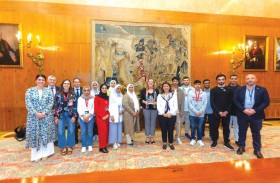 وفد طلابي من جامعة الإمارات يزور جامعة نافارا الإسبانية