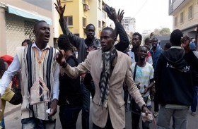  أنصار زعيم ديني سنغالي يحطمون مكاتب صحيفة 