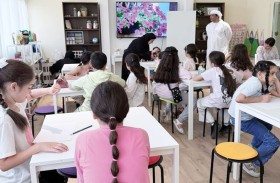 «ريشة وفنان».. مساحات إبداعية ترسم ملامح المستقبل في «مركز محمد بن خالد»