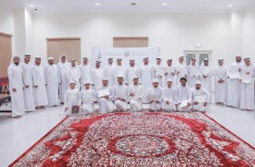 مجلس منطقة الحمرية يكرم 26 من متفوقي الثانوية العامة من أبناء المنطقة